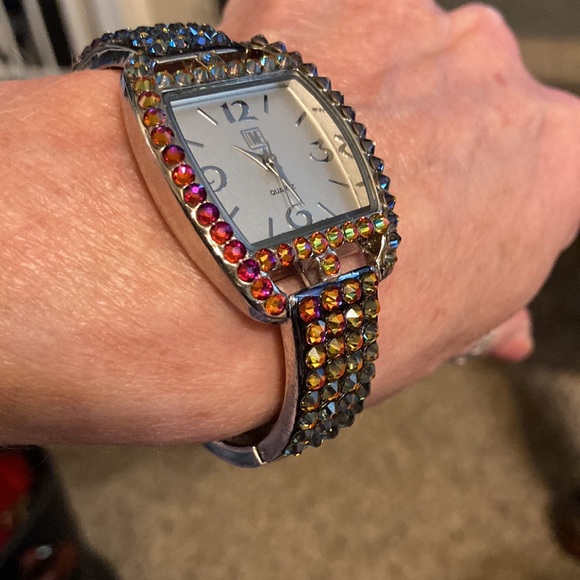 Time Color changing crystal watch - Picture 4 of 11